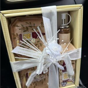 Elegant Oil Dispenser Set